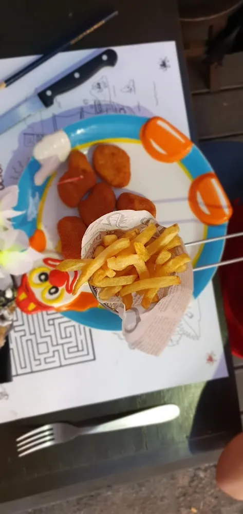 Filet de Nuggets Au Poulet Frites